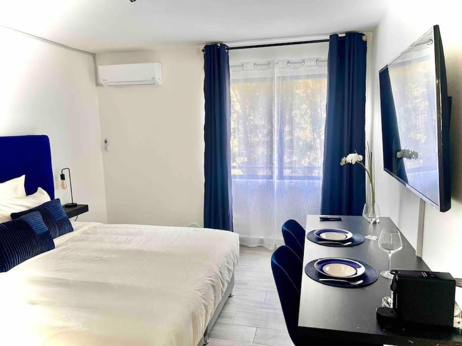 T1 - Le Paille En Queue - Neuf, Vue Jardin, 11Min Aeroport Apartment Saint-Denis Ngoại thất bức ảnh